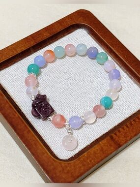 Handmade Natural Yanyuan Agate Bracelet with Alashan Agate Lucky Cat Charm 8.5mm